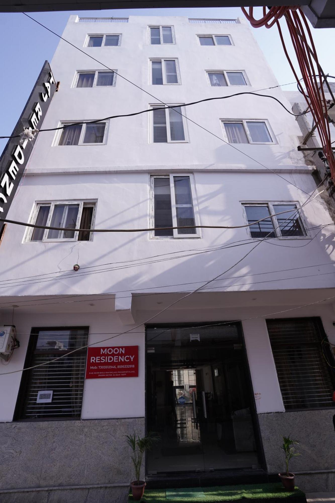 Hotel Moon Taj Near Yashobhoomi Convention Centre Delhi  Bagian luar foto